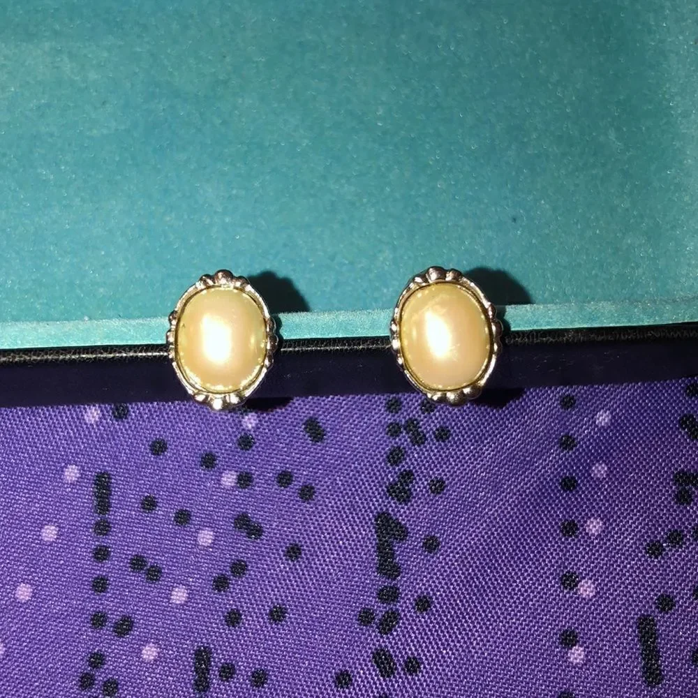 Vintage Silver Tone Pearl Brooch & Earrings Set